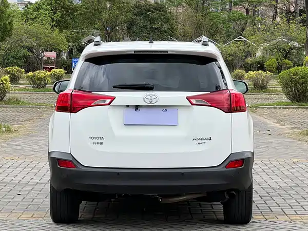 Toyota RAV4 2013