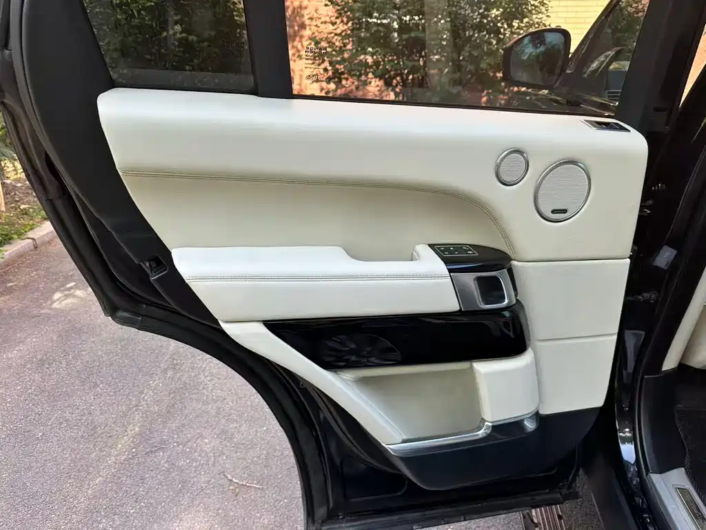 Land Rover Range Rover 2015 — фото 17