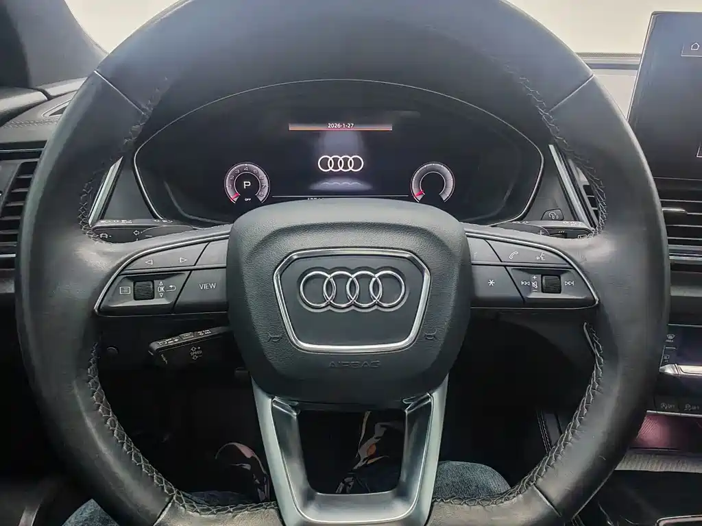 Audi Q5L 2023 — фото 12