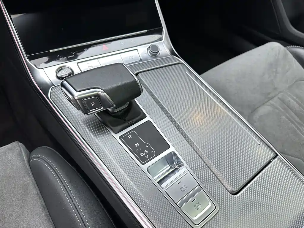 Audi A6L 2023 — фото 18