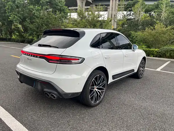 Porsche Macan 2022