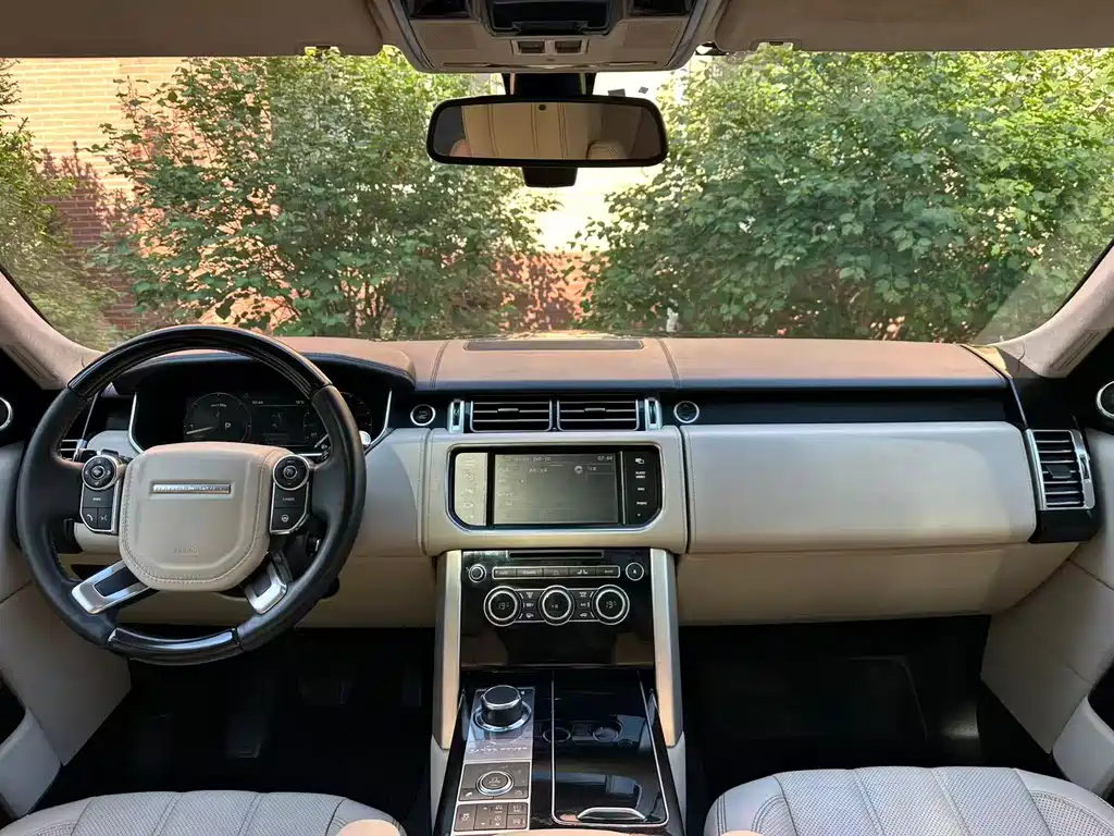 Land Rover Range Rover 2015 — фото 11