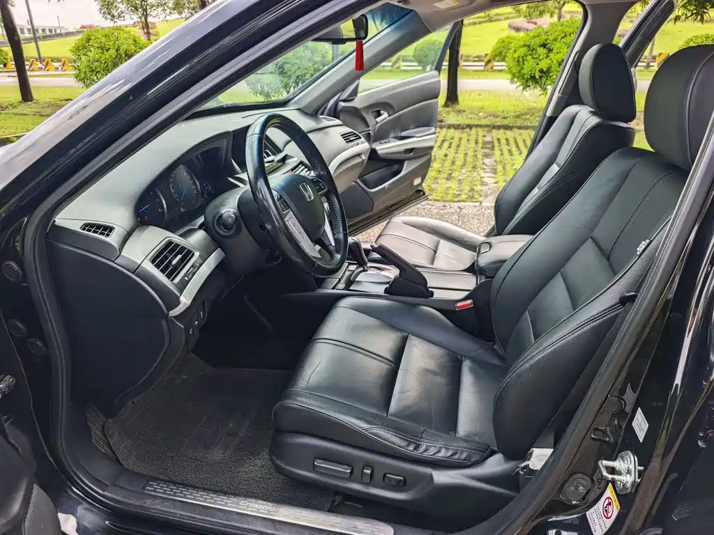 Honda Crosstour 2013 — фото 15