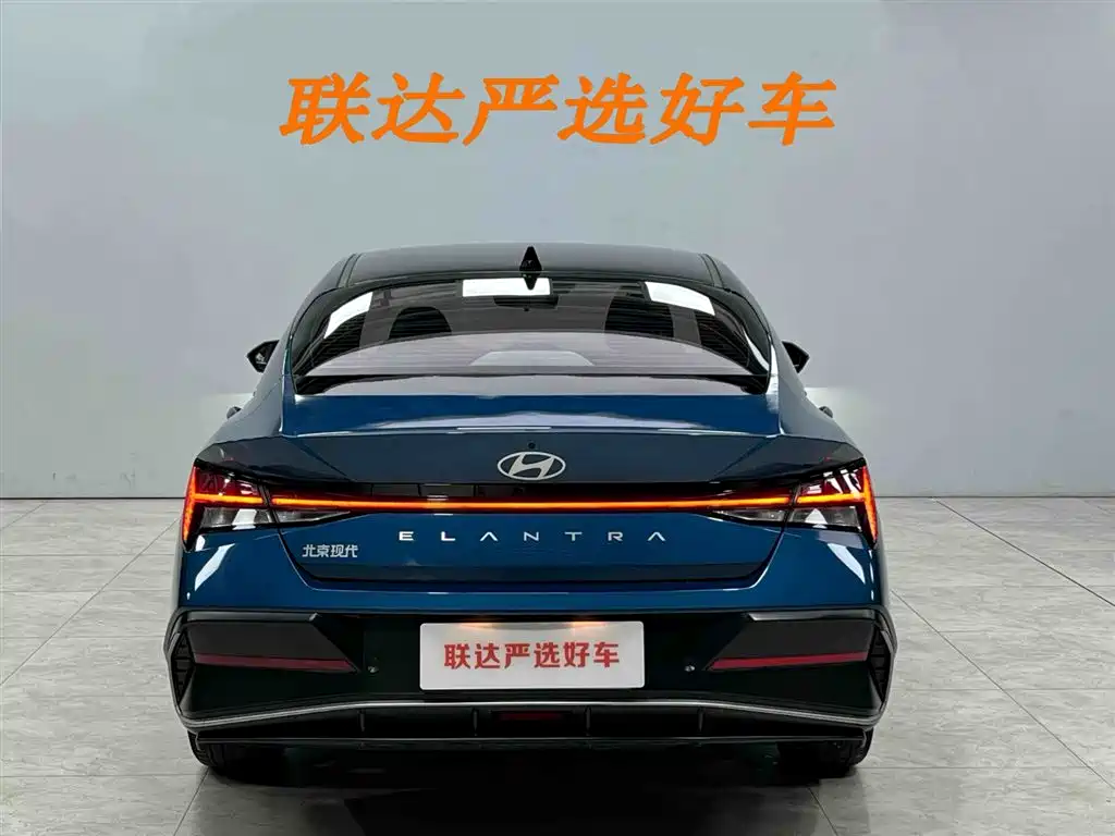 Hyundai Elantra 2023 — фото 24