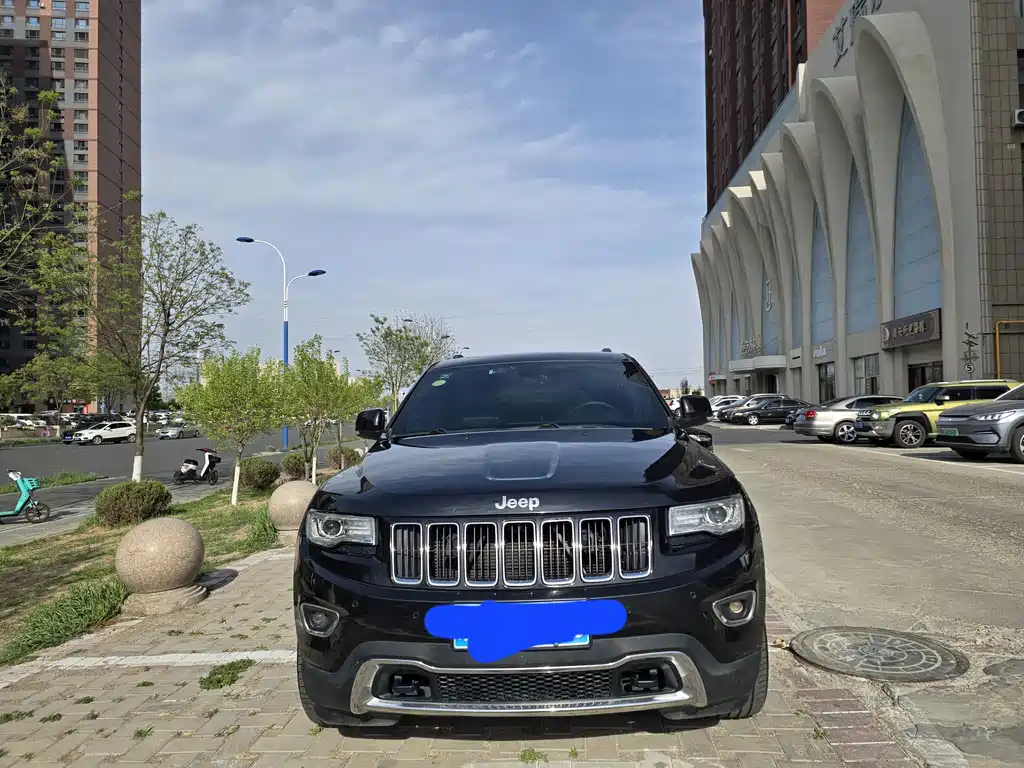 Jeep Grand Cherokee 2016 — фото 2