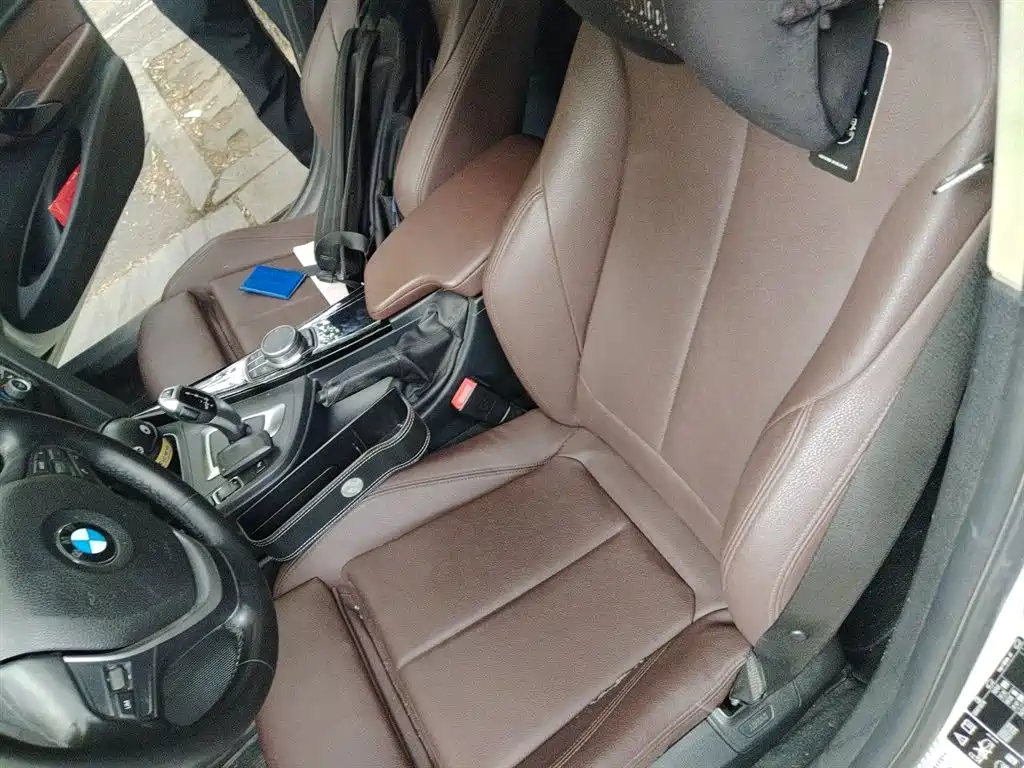 BMW 3 Series 2018 — фото 16