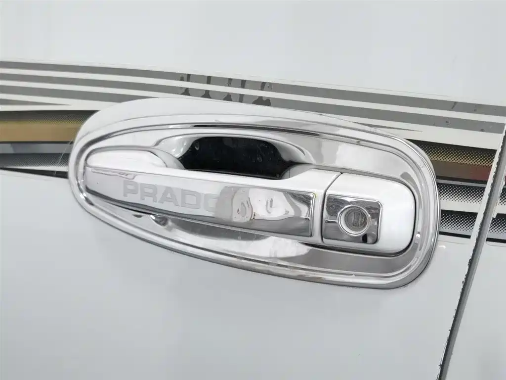 Toyota Prado 2016 — фото 18