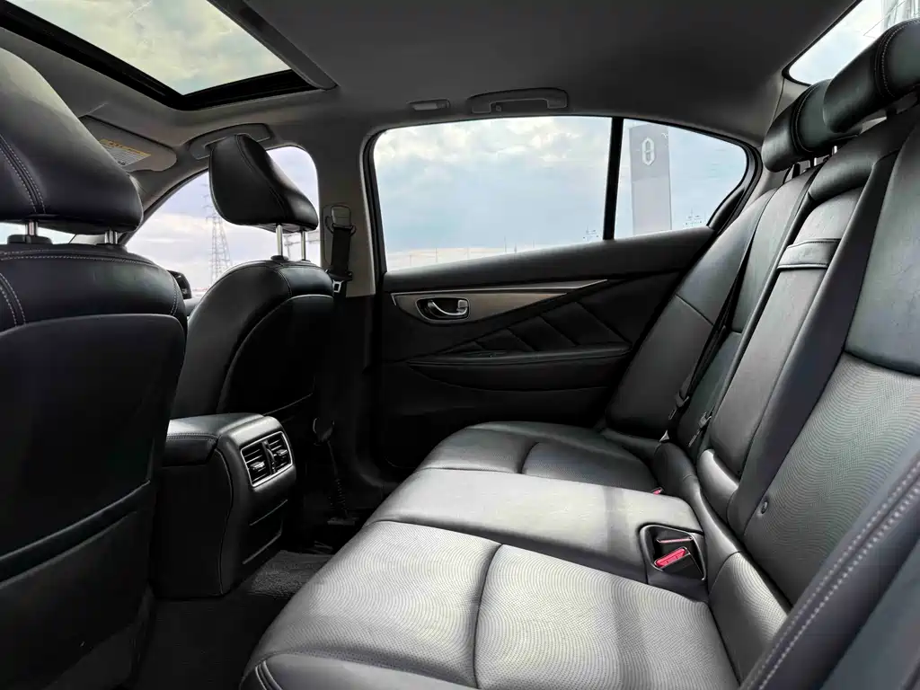 Infiniti Q50L 2019
