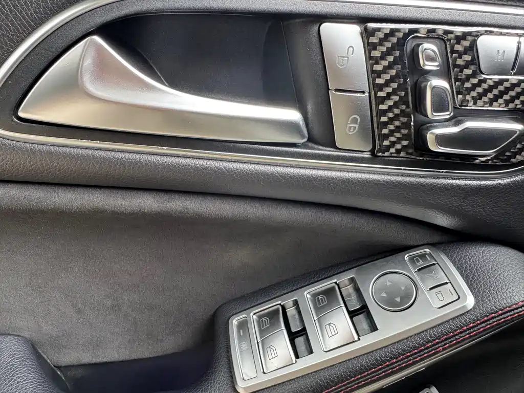 Mercedes-Benz CLA 2018 — фото 35