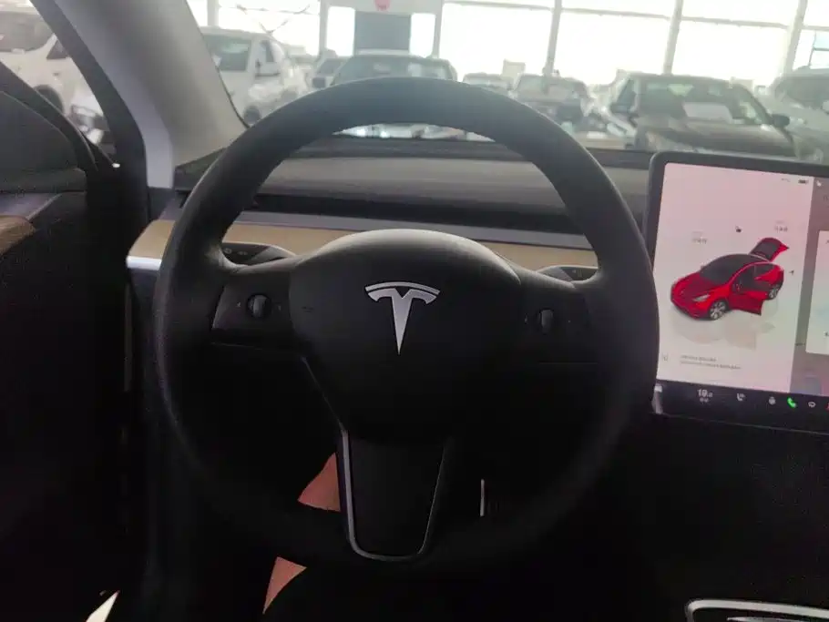 Tesla Model Y 2023 — фото 15