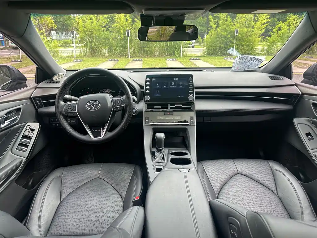 Toyota Avalon 2021