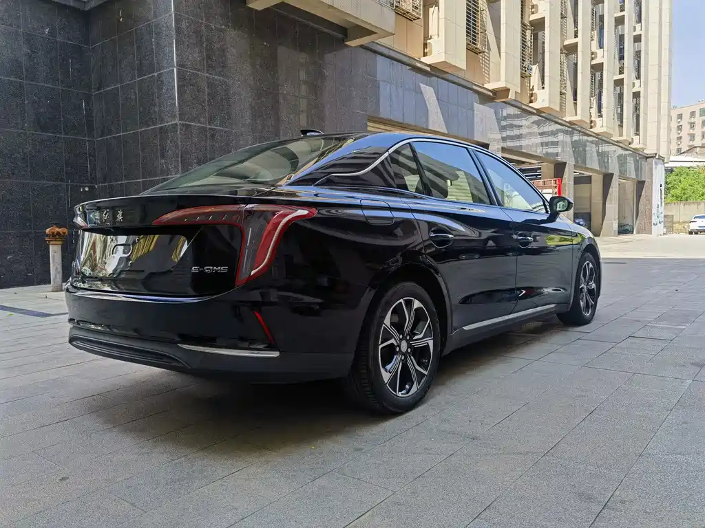Hongqi E-QM5 2025 — фото 5