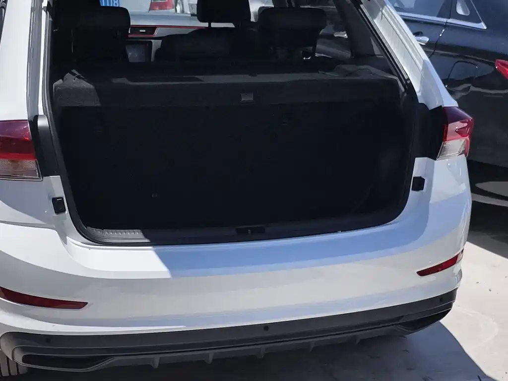 Skoda Rapid Spaceback 2021 — фото 15