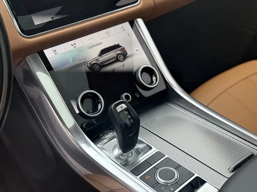 Land Rover Sport 2022 — фото 9
