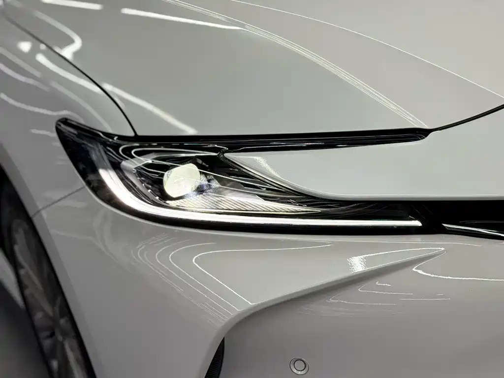 Toyota Camry 2024 — фото 5