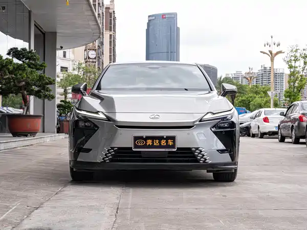 Lexus ES 2026