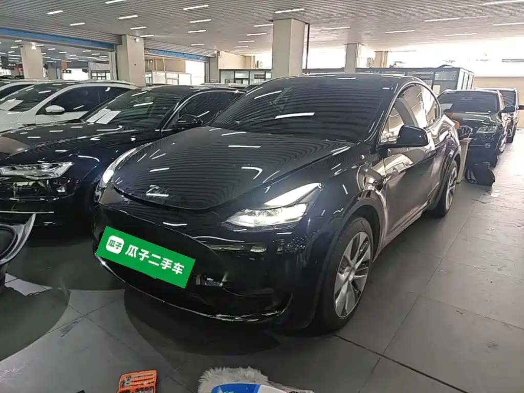 Tesla Model Y 2022