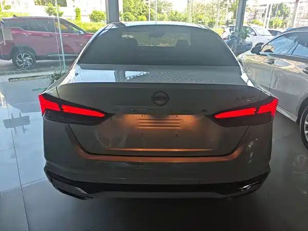 Nissan Teana 2023