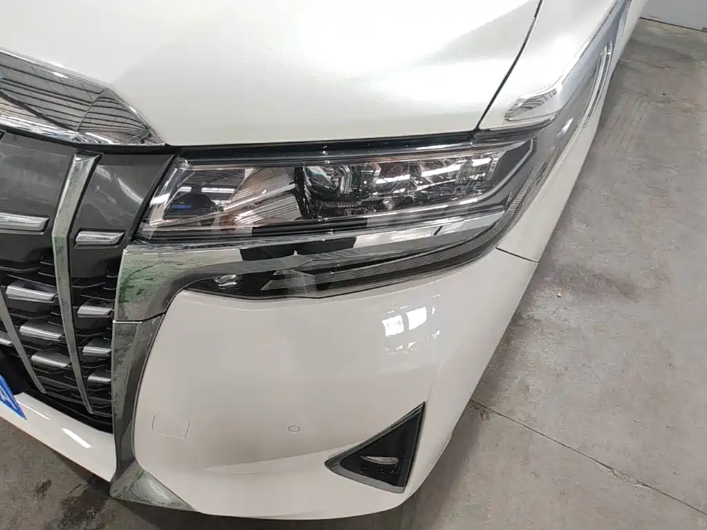 Toyota Alphard 2018 — фото 24