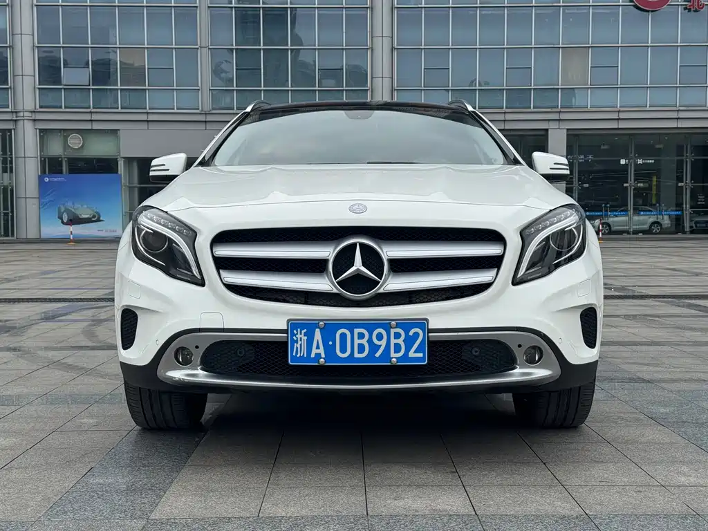 Mercedes-Benz GLA 2015 — фото 2