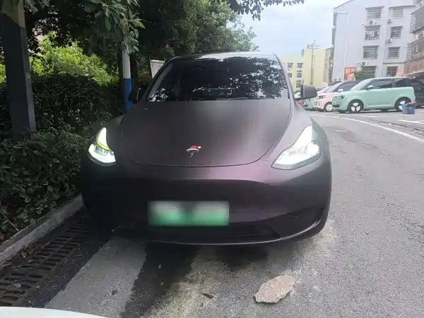 Tesla Model Y 2022