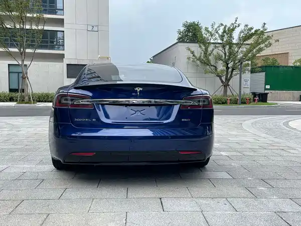 Tesla Model S 2017