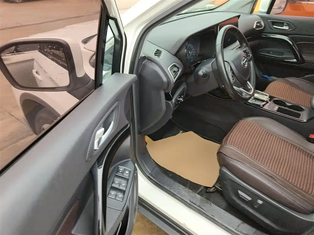 GAC Motor Trumpchi GS4 2018 — фото 16