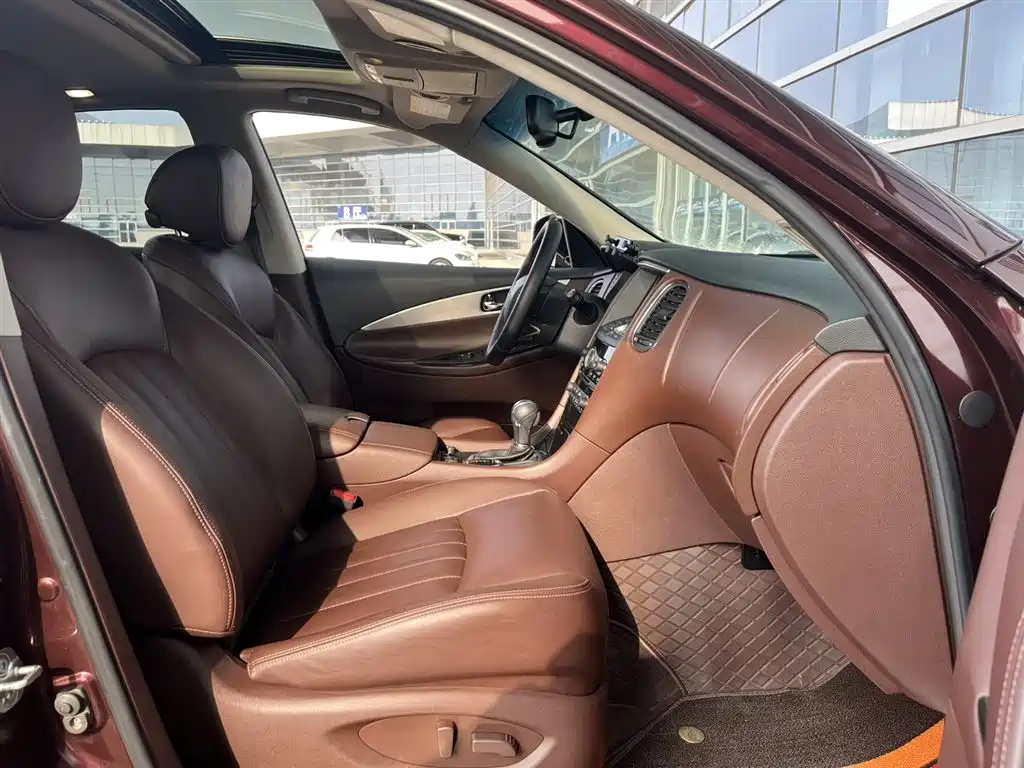 Infiniti QX50 2016 — фото 15