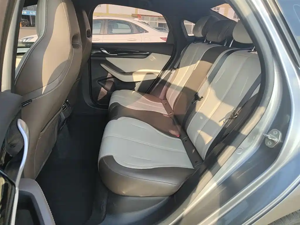 BYD Qin PLUS 2023 — фото 17