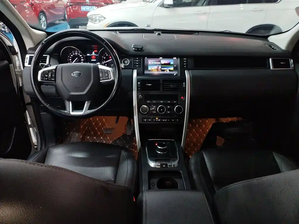 Land Rover Discovery Sport 2019 — фото 6