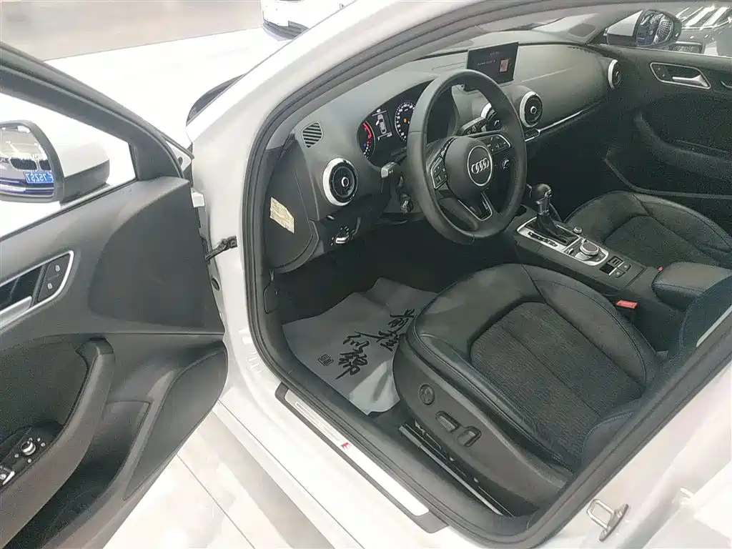 Audi A3 2020 — фото 12