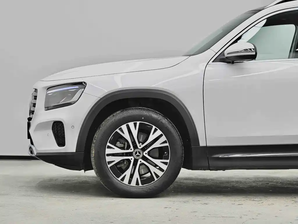 Mercedes-Benz GLB 2024 — фото 22