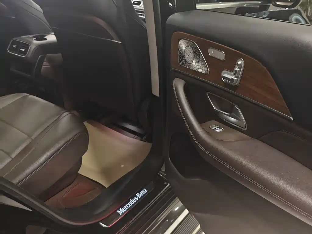 Mercedes-Benz GLE New Energy 2021 — фото 11