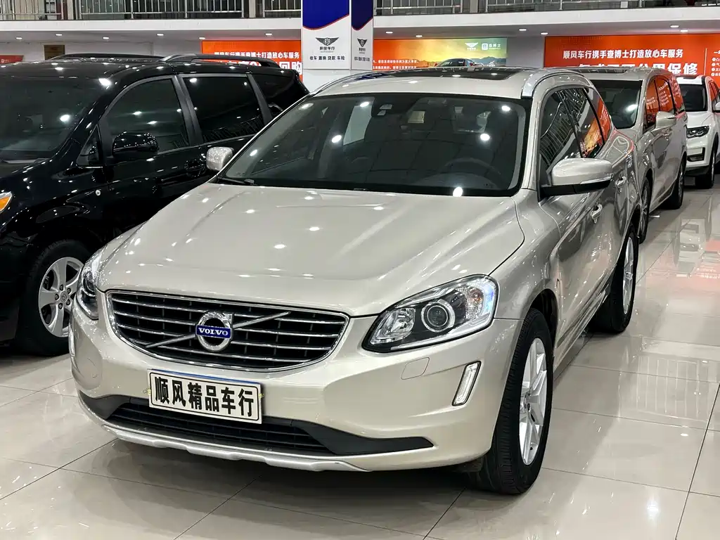Volvo XC60 2017 — фото 31