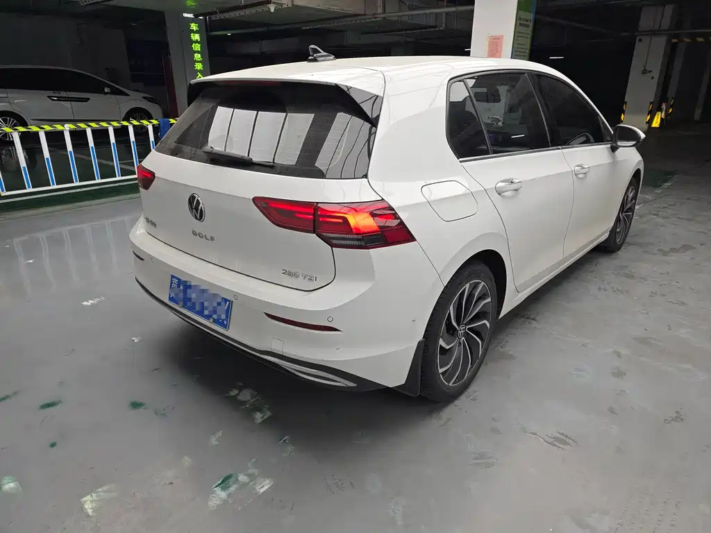 Volkswagen Golf 2022