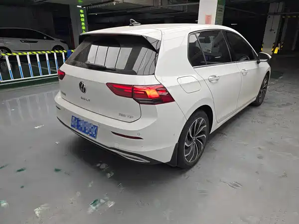 Volkswagen Golf 2022