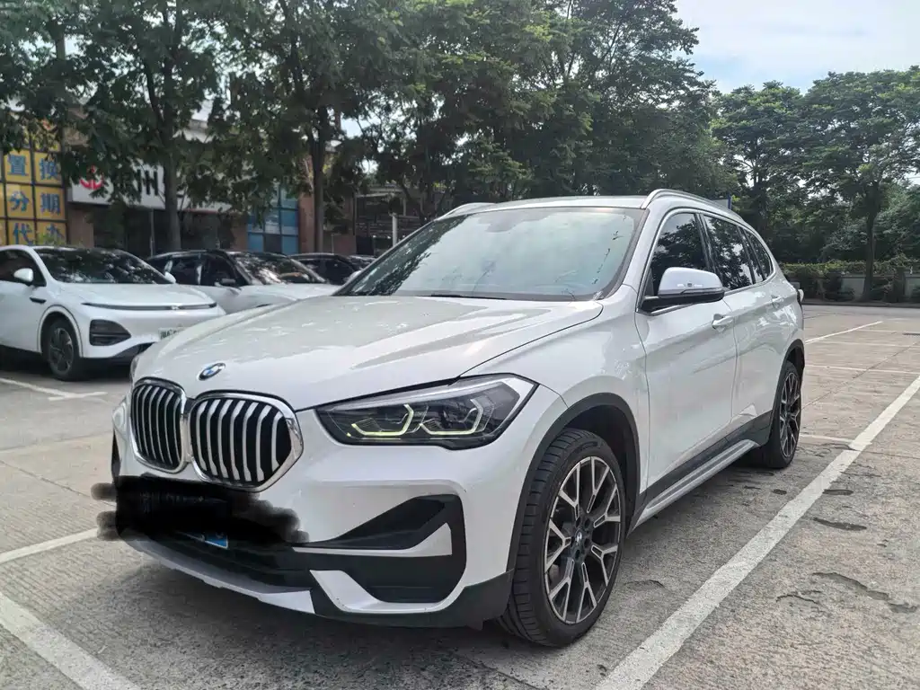 BMW X1 2022 — фото 1