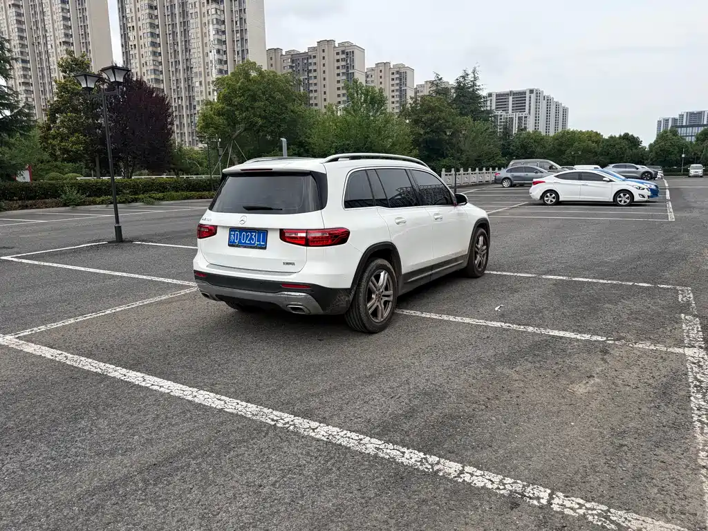 Mercedes-Benz GLB 2021