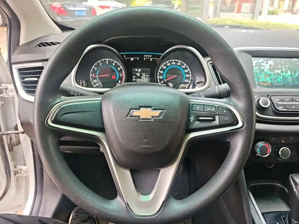 Chevrolet Cavalier 2017 — фото 11