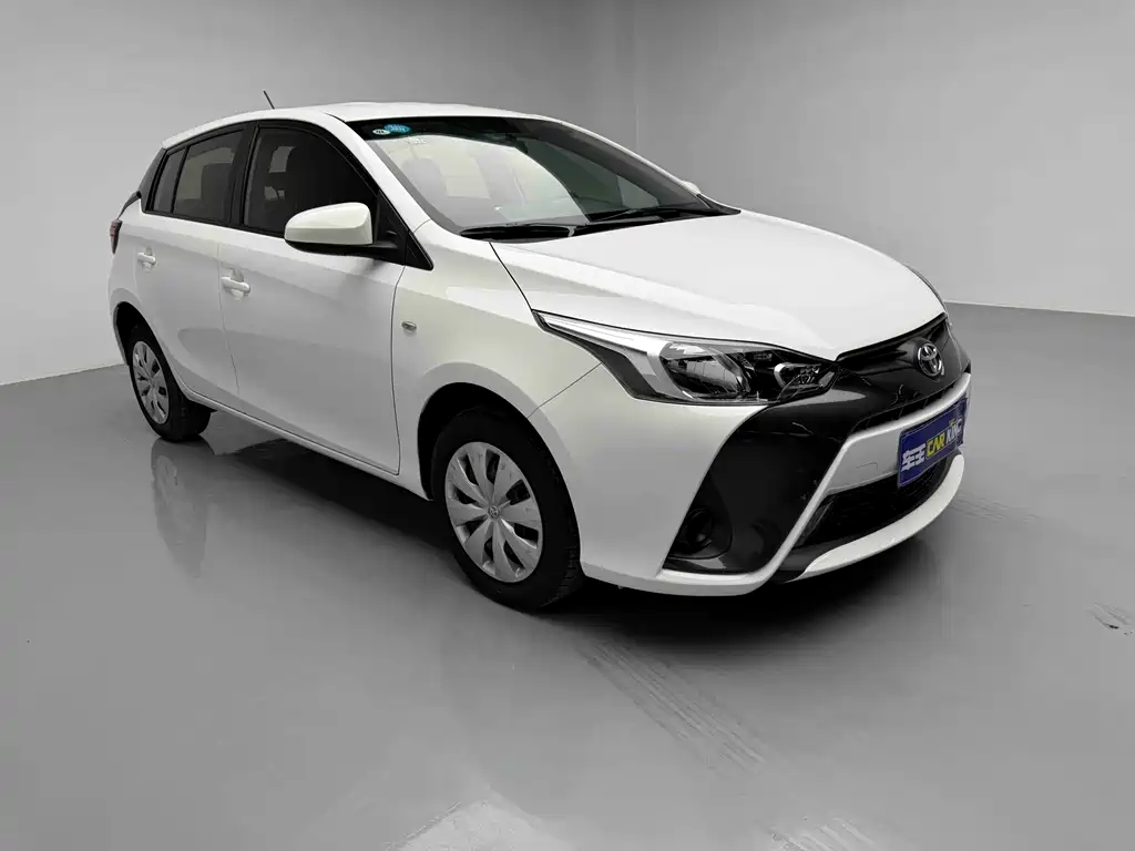 Toyota Yaris L 2019 — фото 18