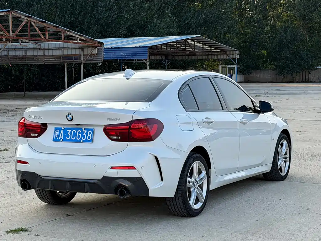 BMW 1 Series 2023