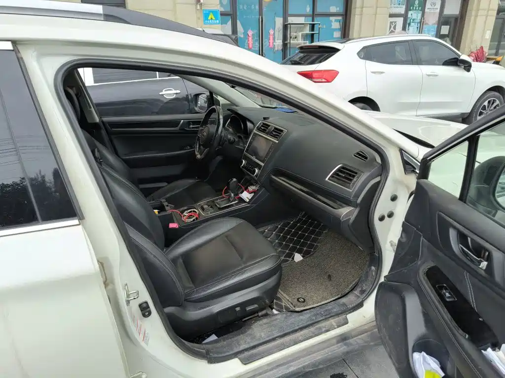 Subaru Outback 2018 — фото 20