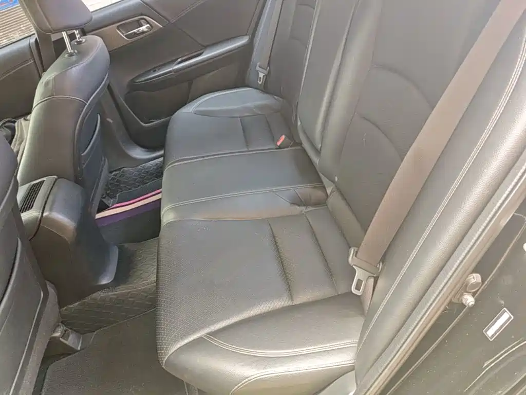 Honda Accord 2014 — фото 17