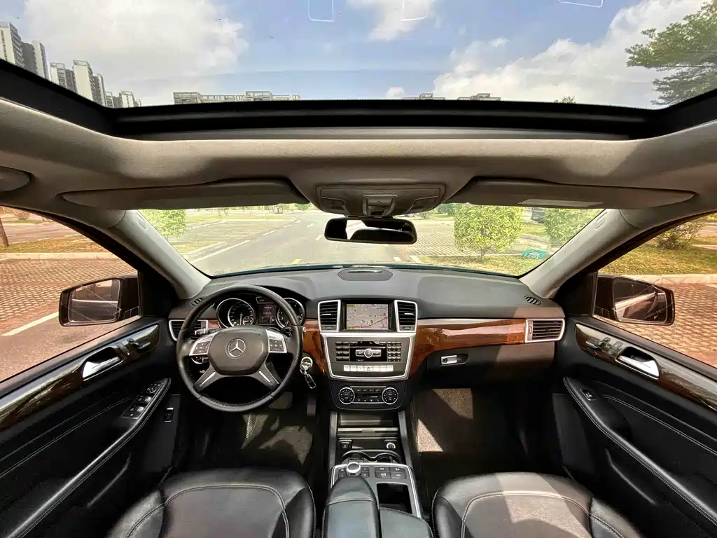 Mercedes-Benz M-Class 2012 — фото 16