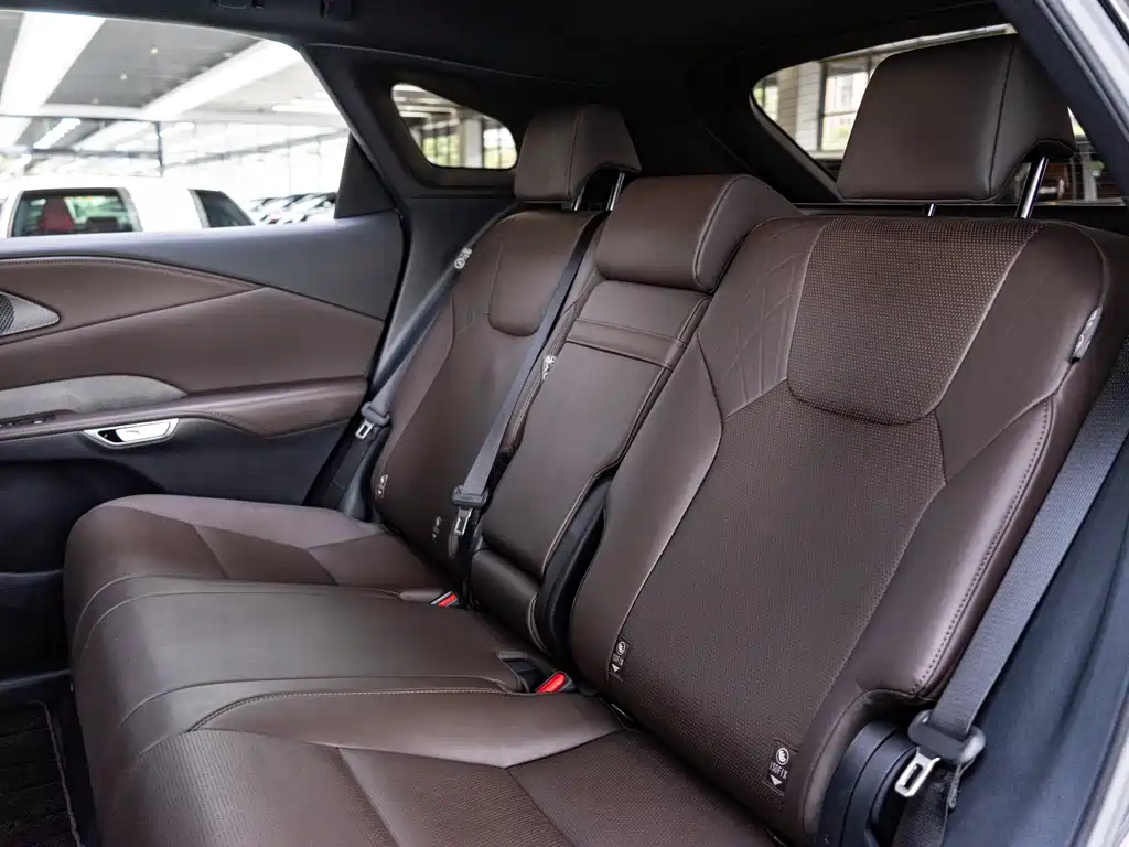 Lexus RX 2023 — фото 12
