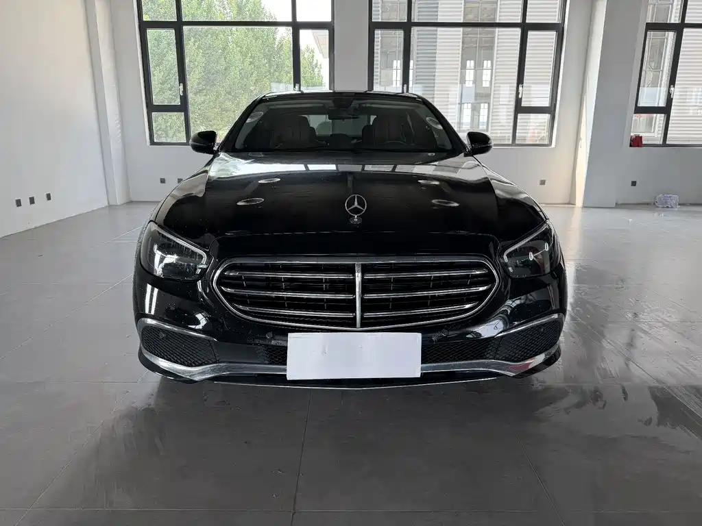 Mercedes-Benz E-Class 2022 — фото 2