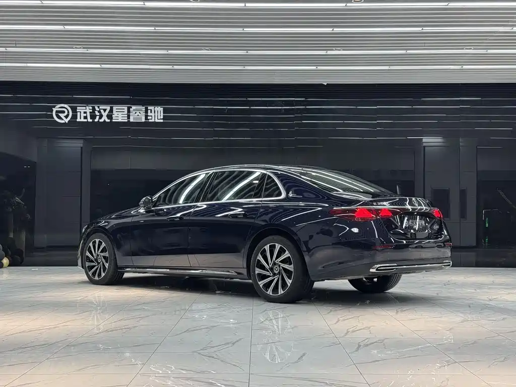 Mercedes-Benz E-Class 2023