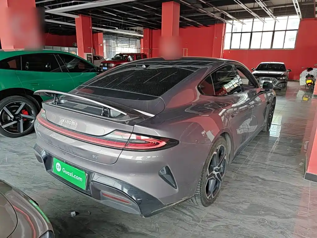 Xiaomi SU7 2024