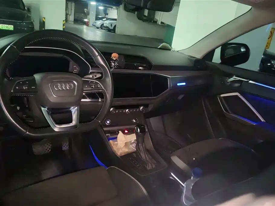 Audi Q3 2021 — фото 12
