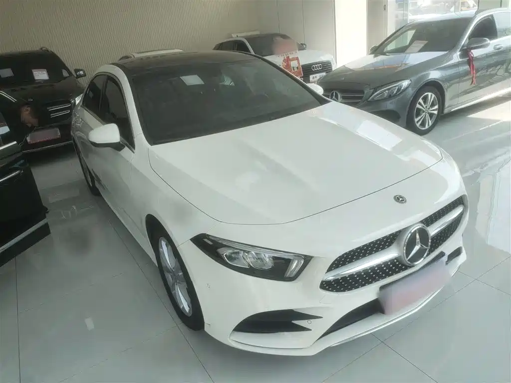 Mercedes-Benz A-Class 2020 — фото 4